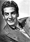 https://upload.wikimedia.org/wikipedia/commons/thumb/6/62/Victor_Mature_-_publicity.JPG/120px-Victor_Mature_-_publicity.JPG